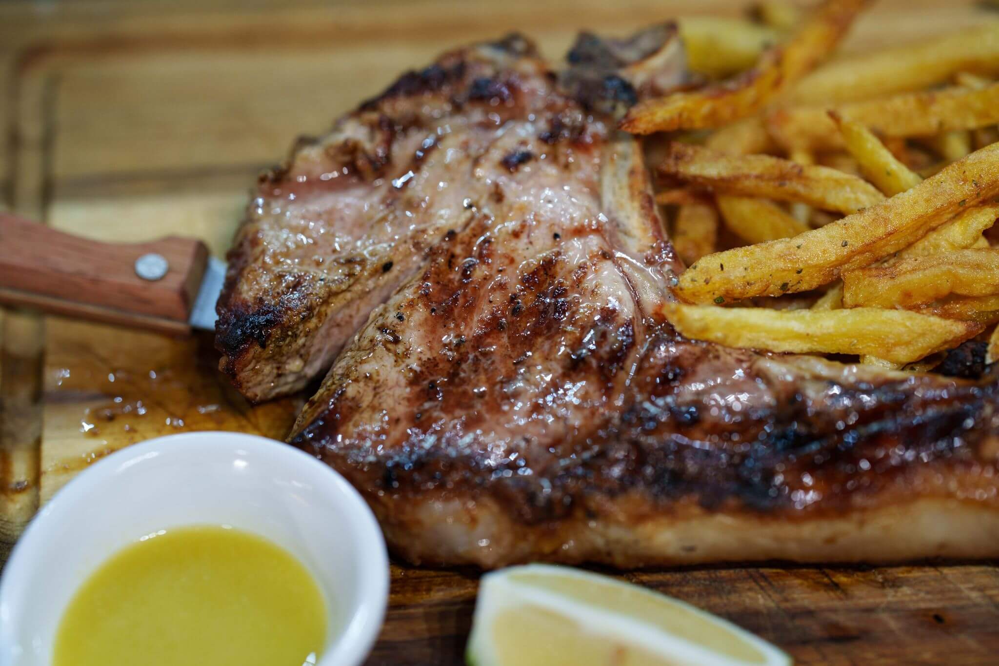 A delicious platter of mixed grilled meats and spit-roasts from The Vantiera Restaurant in Lefkada Town.